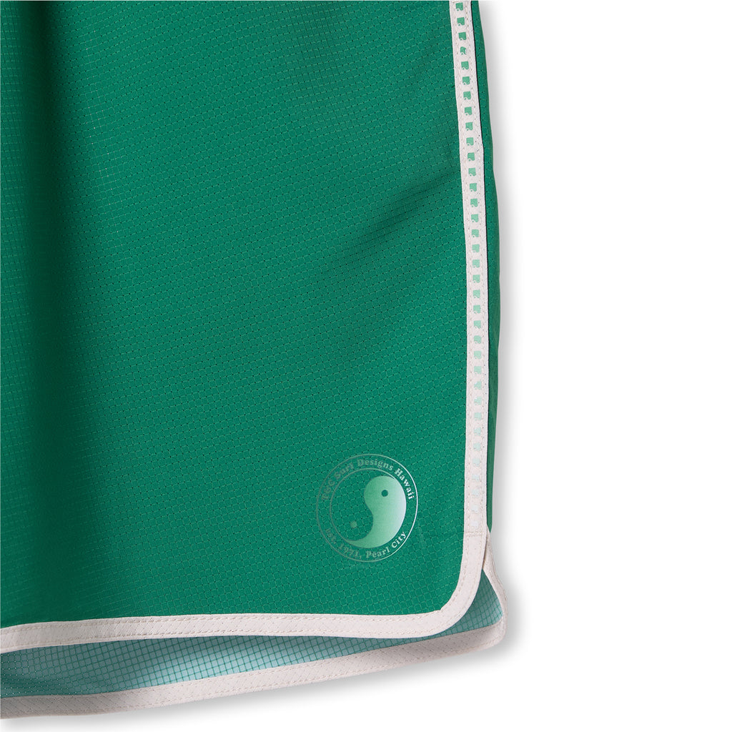 Bermudas de praia T&C Surf Designs com detalhe elástico em forma de concha, 48 cm (19") - Verde