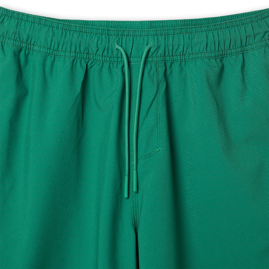 Bermudas de praia T&C Surf Designs com detalhe elástico em forma de concha, 48 cm (19") - Verde