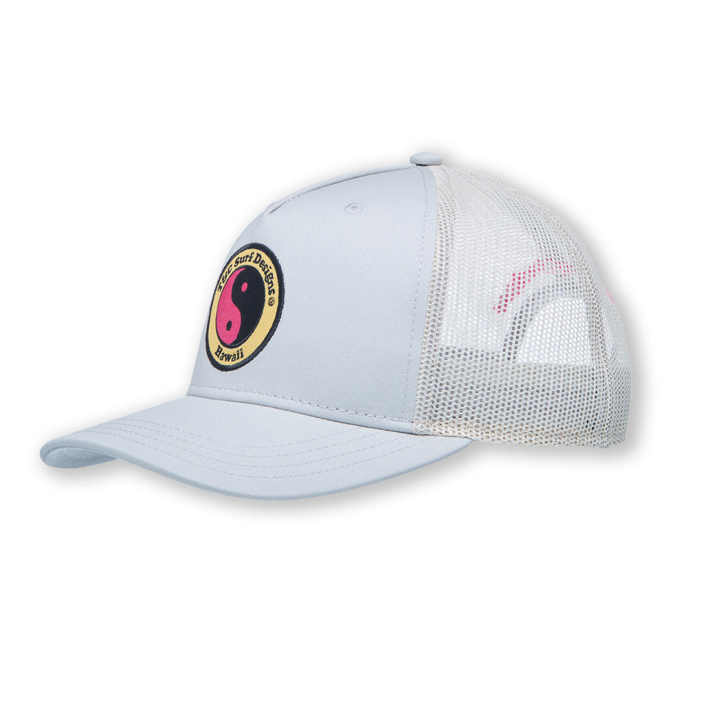 YY Plain Casquette Trucker-Grey / Pink Logo