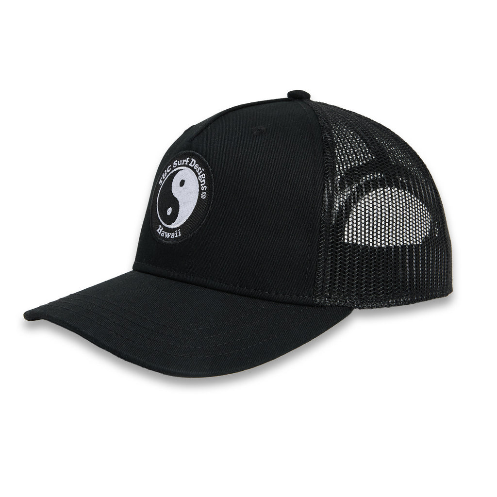 Boné Trucker YY da T&C Surf Designs - Logótipo preto e branco
